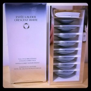 Estee Lauder Crescent White Cooling Pack